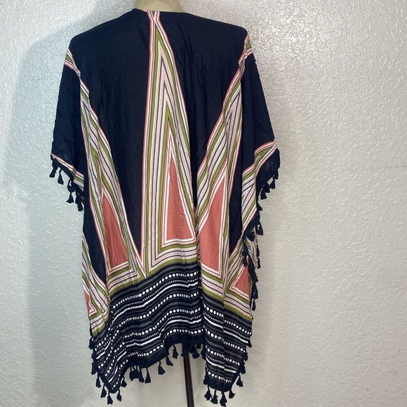 Karma poncho - Picture 6 of 9